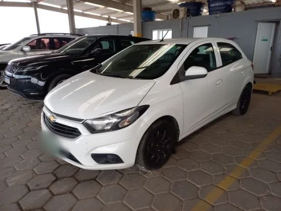 Onix 1.0MT LT ANO 2018/2019